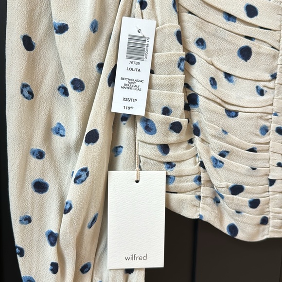 Aritzia Wilfred cropped blouse - Picture 3 of 3